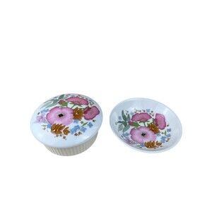 VTG 3pc Wedgwood Bone China Meadow Sweet Floral Trinket Box‎ W/ Lid, Dish Euc